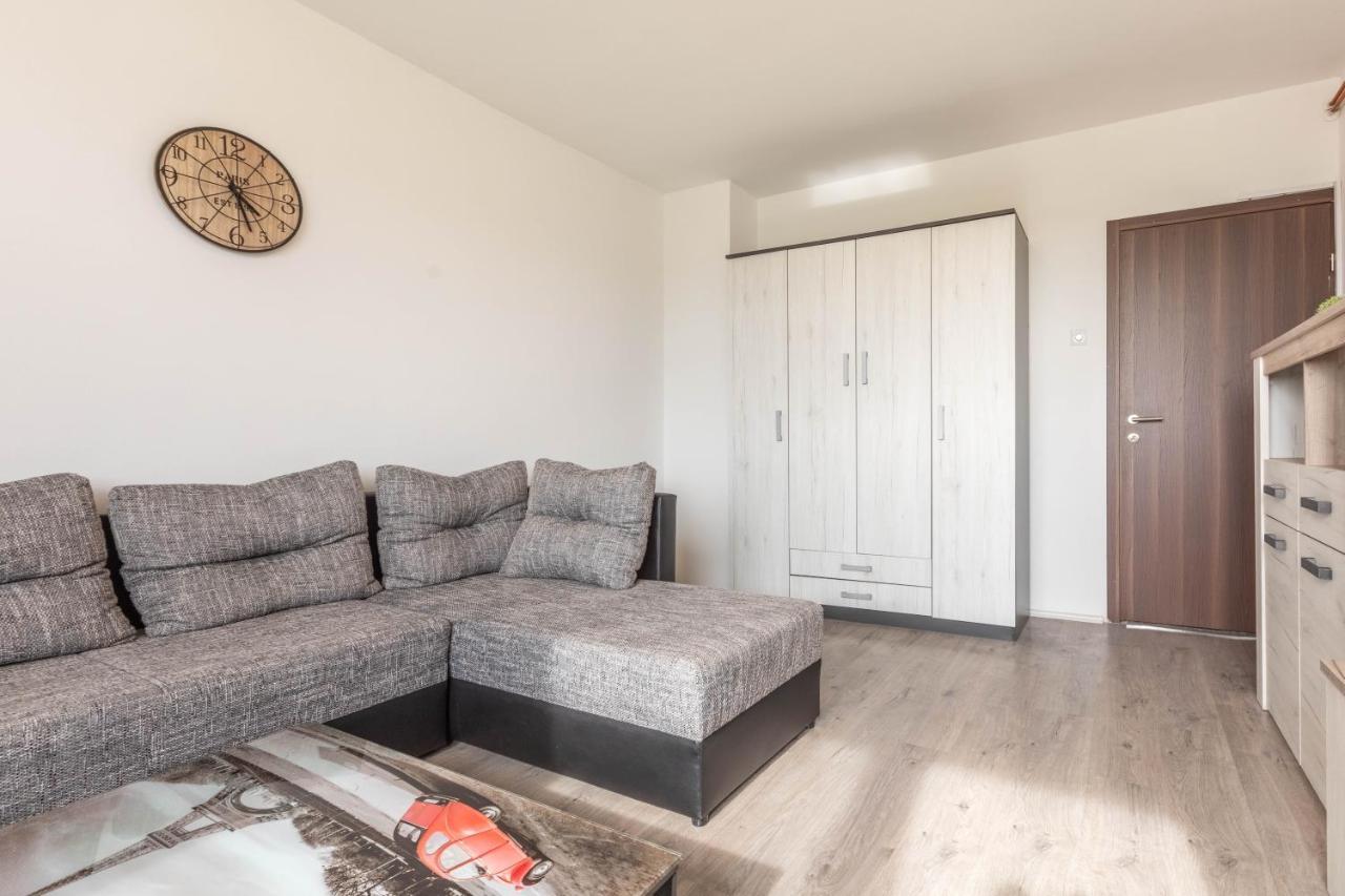 Cosy Apartment Hugo Осиек Екстериор снимка